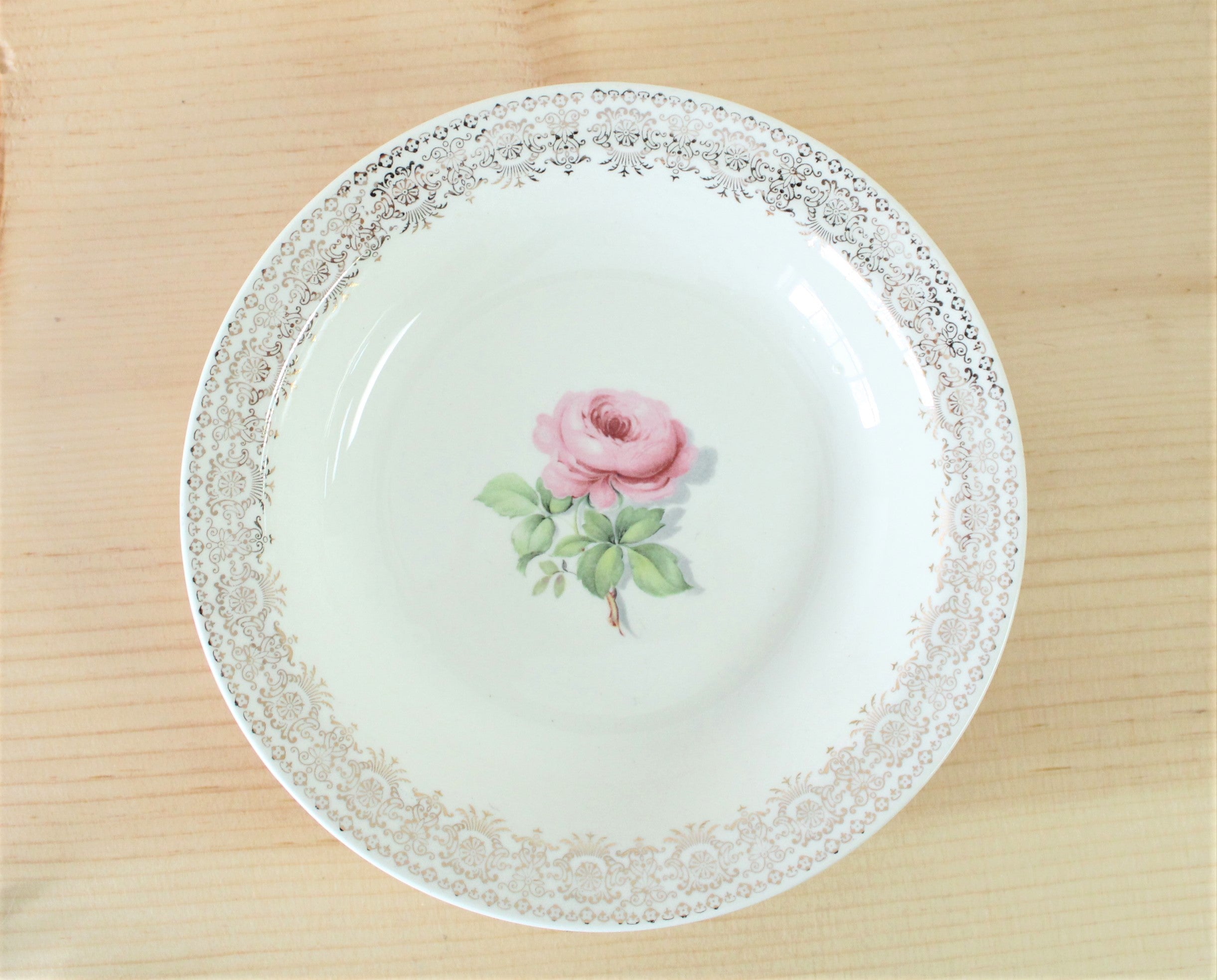 Taylor Smith USA Gold Edge Rose China 1 481 Bowl
